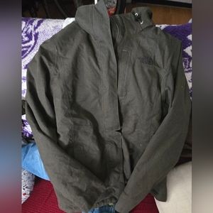 Small The North Face winter coat w/ removable hood